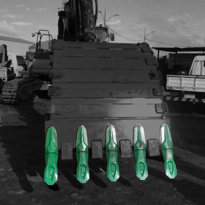 Rock buckets for heavy-duty applications